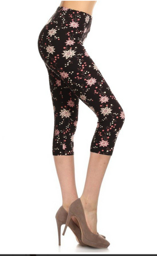 One Size Multi Color Pink Floral Capri Leggings